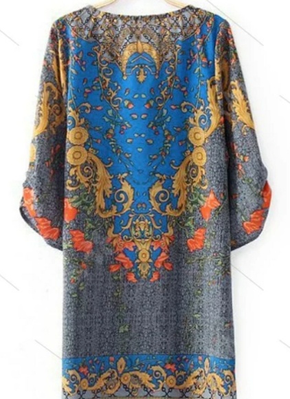 Bohemia V-Neck - Picture 6 of 8